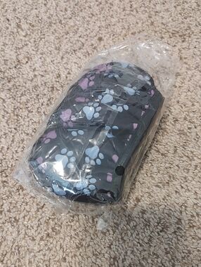 Light Blue Paw Print Steering Wheel Cover